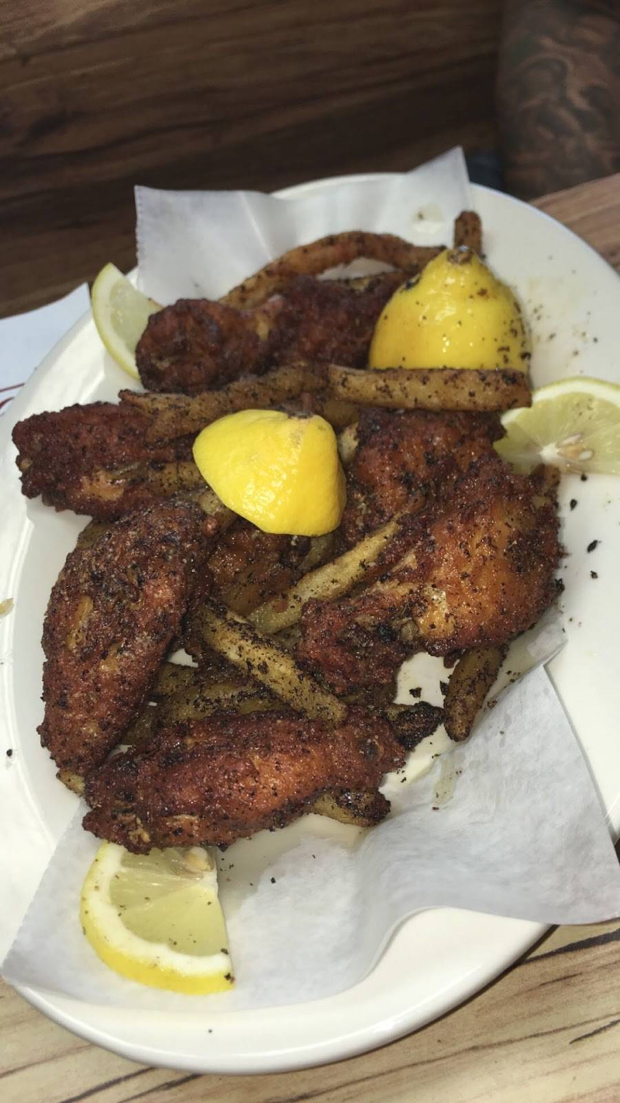 Gias Pizza | restaurant | 264 North Rd, Poughkeepsie, NY 12601, USA | 8454831400 OR +1 845-483-1400