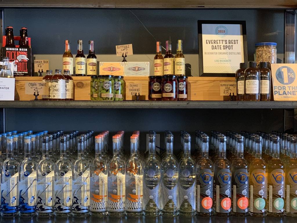Bluewater Organic Distilling | restaurant | 1205 Craftsman Way #109, Everett, WA 98201, USA | 4254041408 OR +1 425-404-1408