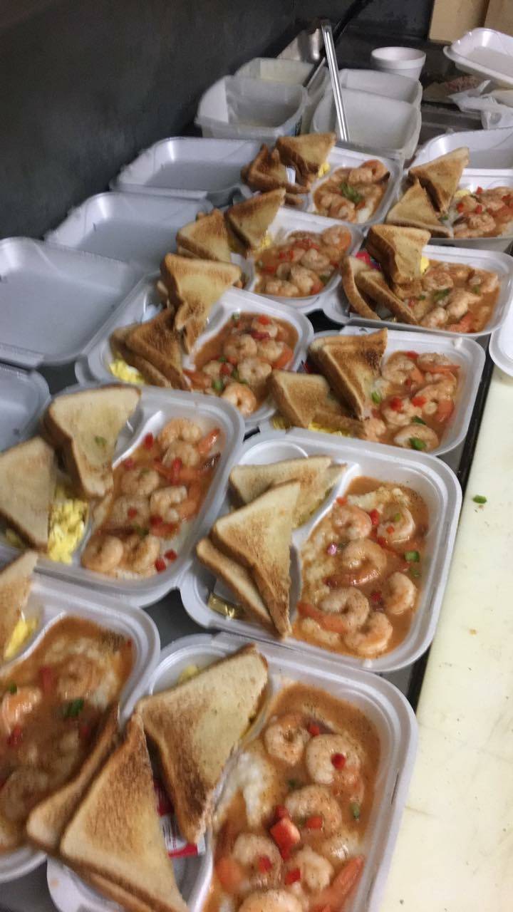 Off Tha Bone BBQ | restaurant | 1516 N Tamarind Ave, West Palm Beach, FL 33401, USA | 5612949717 OR +1 561-294-9717