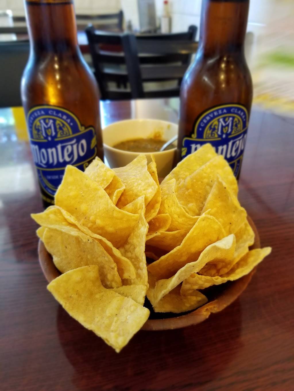 El Tapatio Restaurant | restaurant | 2049 East Cesar E Chavez Avenue, Los Angeles, CA 90033, USA | 3232662931 OR +1 323-266-2931