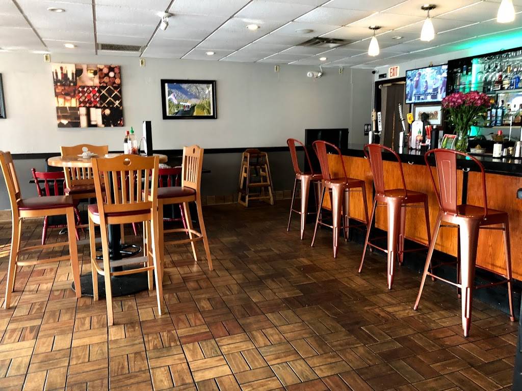 Bamboo Bistro | restaurant | 1 Cumberland St, Westbrook, ME 04092, USA | 2075915444 OR +1 207-591-5444