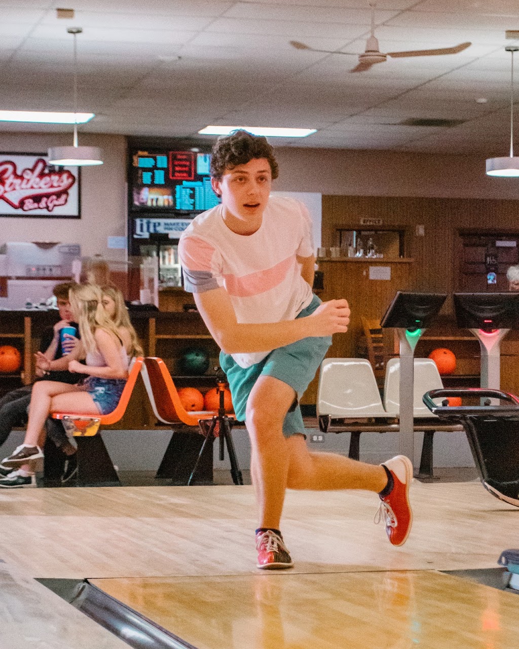 Rose City Bowl | restaurant | 550 S Memorial Dr, New Castle, IN 47362, USA | 7655298970 OR +1 765-529-8970