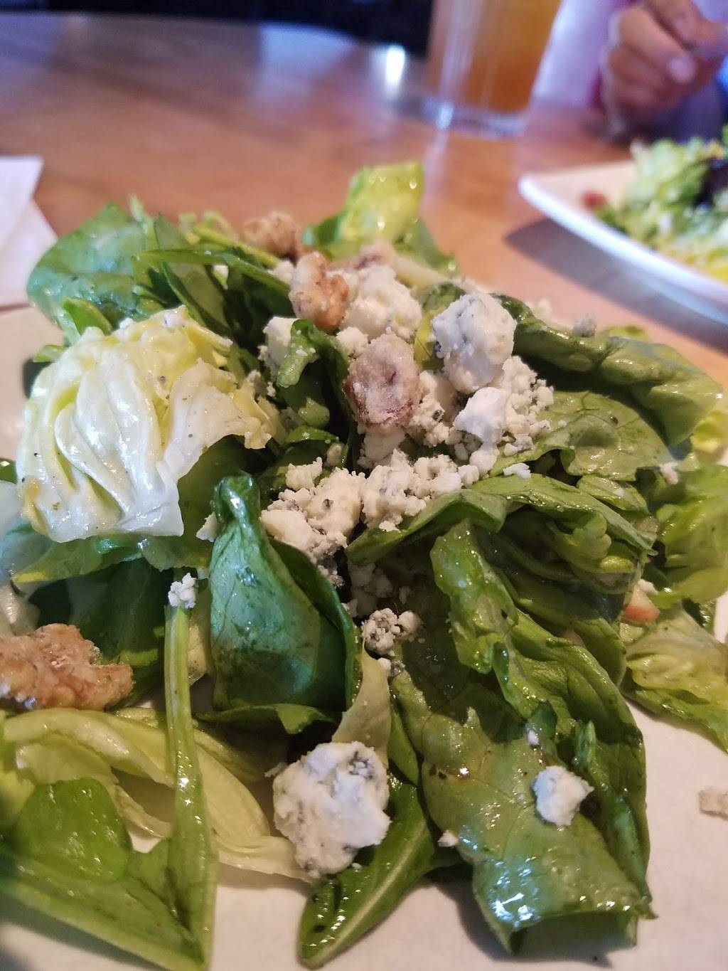 Upper Crust Wood Fired Pizza | restaurant | 5860 N. Classen, Oklahoma City, OK 73118, USA | 4058427743 OR +1 405-842-7743