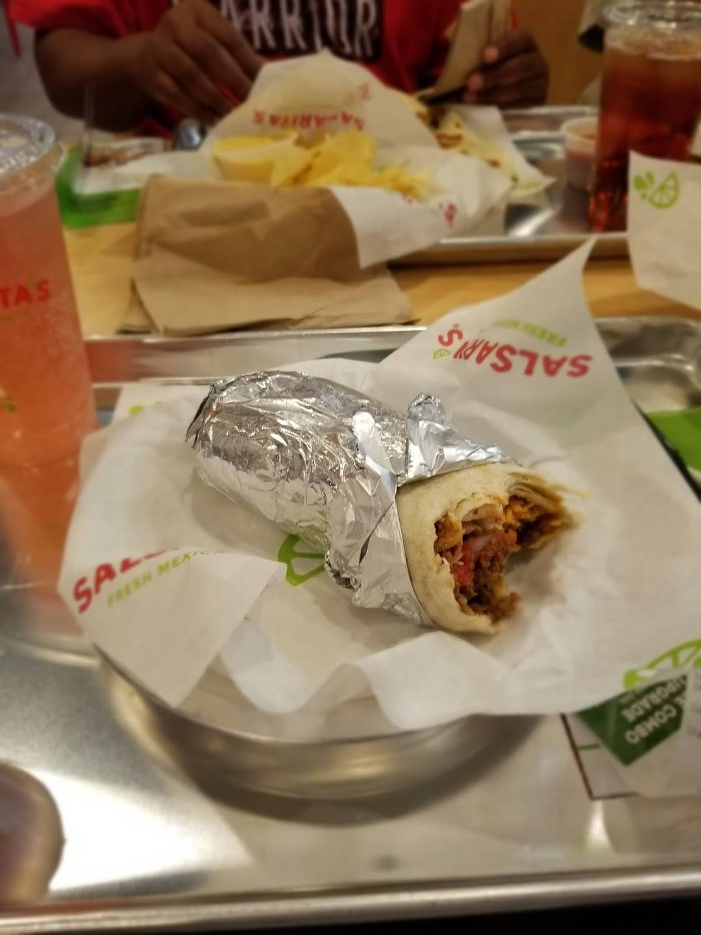 Salsaritas Fresh Mexican Grill | restaurant | Freedom Pkwy Dr, Fayetteville, NC 28314, USA | 9107668005 OR +1 910-766-8005