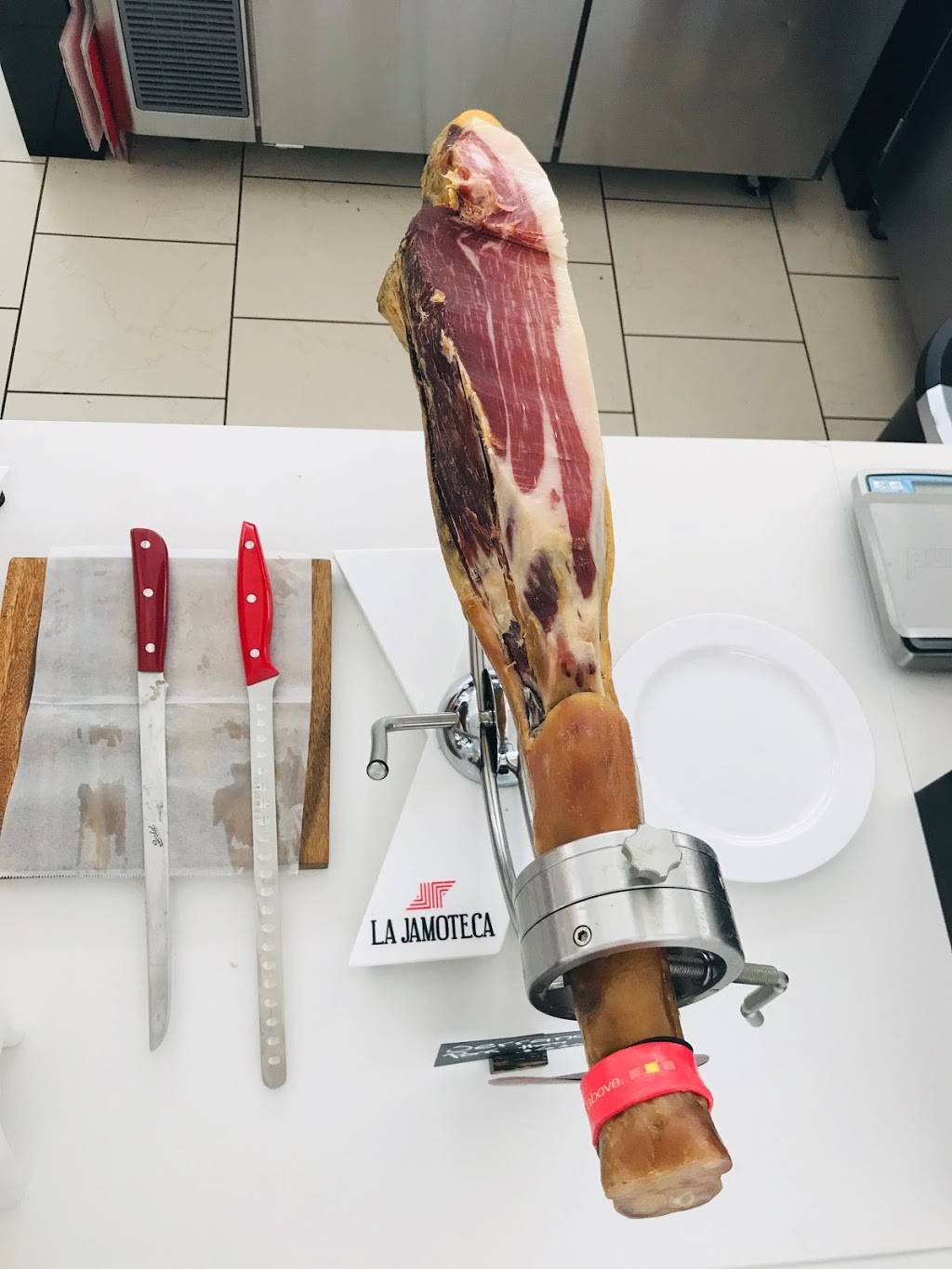 La Jamoteca Inc | restaurant | 7535 N Kendall Dr, Miami, FL 33156, USA | 3059995243 OR +1 305-999-5243