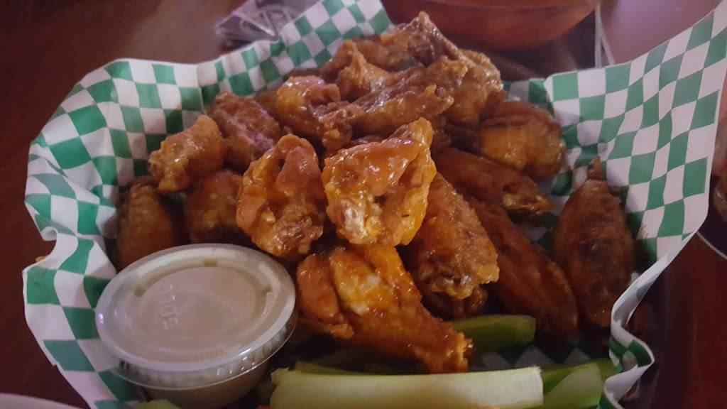 Hooligans Sports Bar | restaurant | 3515 Portage Rd, Niagara Falls, ON L2J 2K5, Canada | 9053566928 OR +1 905-356-6928