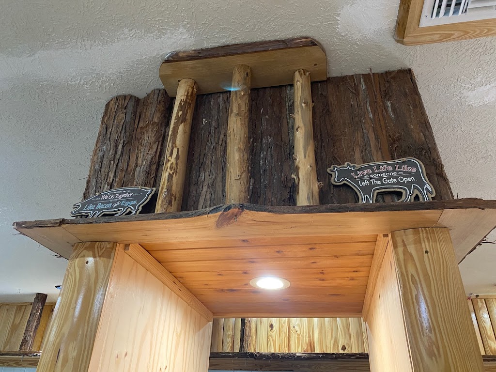 Crystal River Smokehouse & Grill | restaurant | 2581 US-19, Crystal River, FL 34428, USA | 3522284159 OR +1 352-228-4159