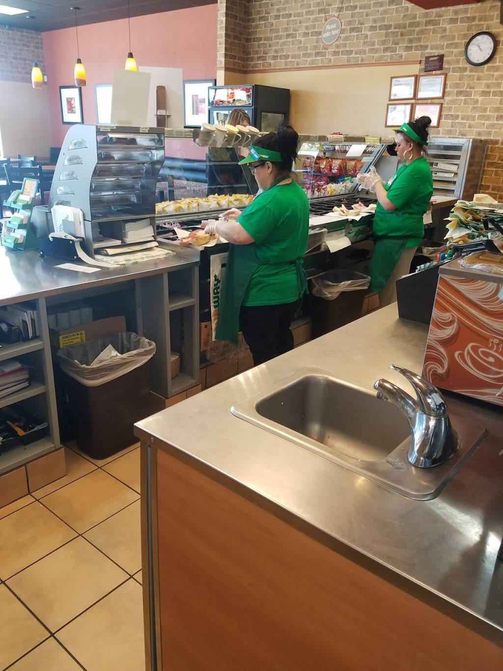 Subway Restaurants | restaurant | 508 S Broadway St Hwy 174, Joshua, TX 76058, USA | 8175177827 OR +1 817-517-7827