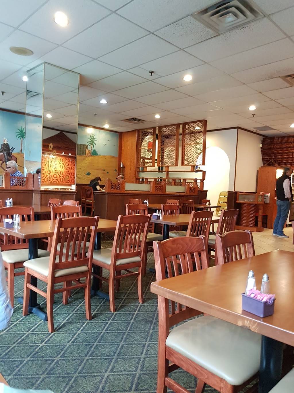 Tarboosh Restaurant | restaurant | 3050 Confederation Pkwy, Mississauga, ON L5B 3Z6, Canada | 9059490222 OR +1 905-949-0222