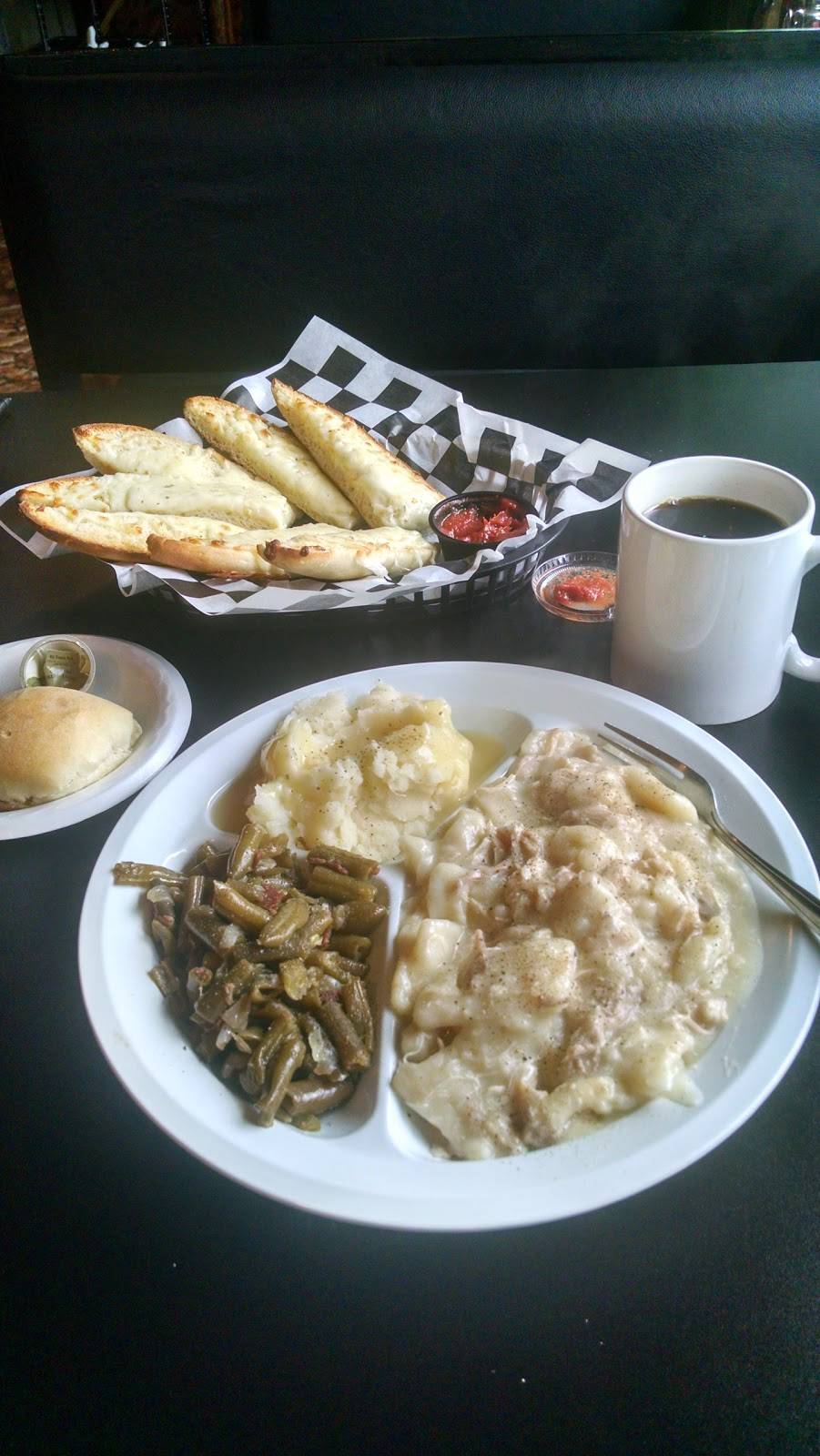 Carolyns Country Pizzeria | restaurant | 6788 IN-161, Gentryville, IN 47537, USA | 8125674444 OR +1 812-567-4444