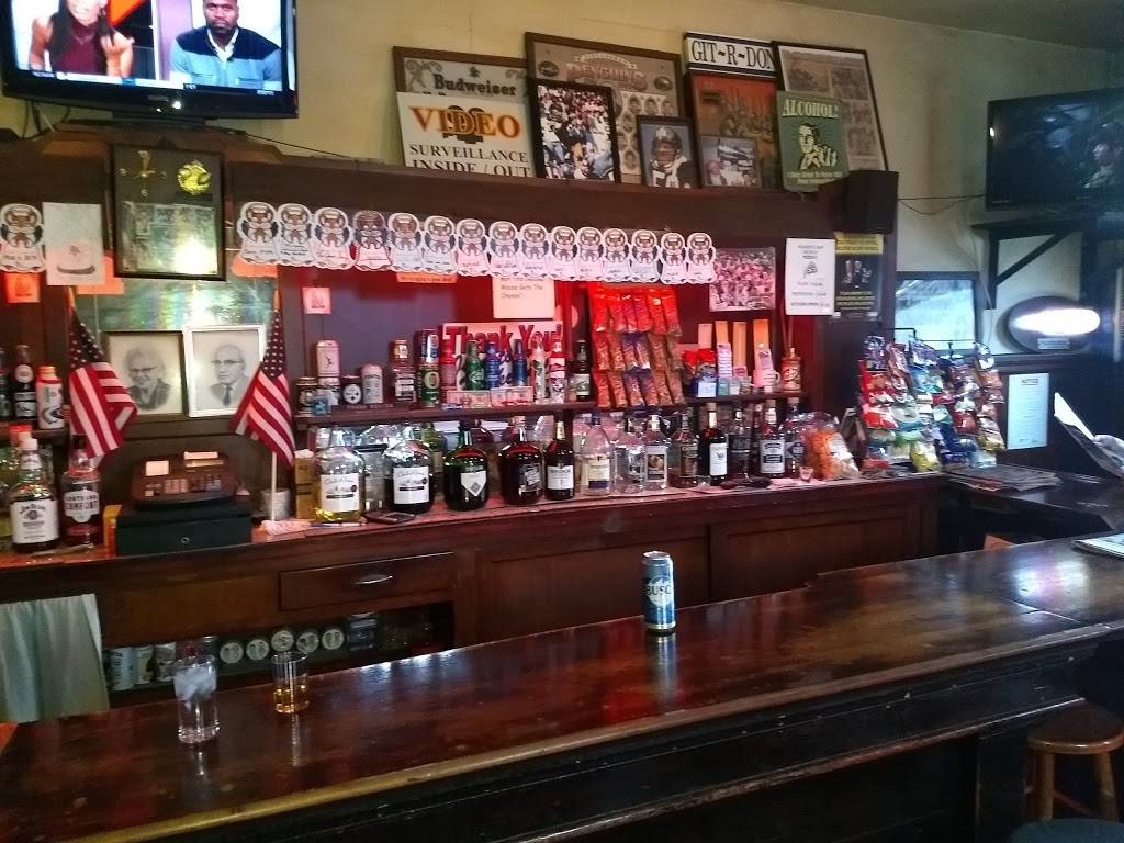 Rovidas Bar & Grill | restaurant | 834 Railroad St, Johnstown, PA 15901, USA | 8145394416 OR +1 814-539-4416