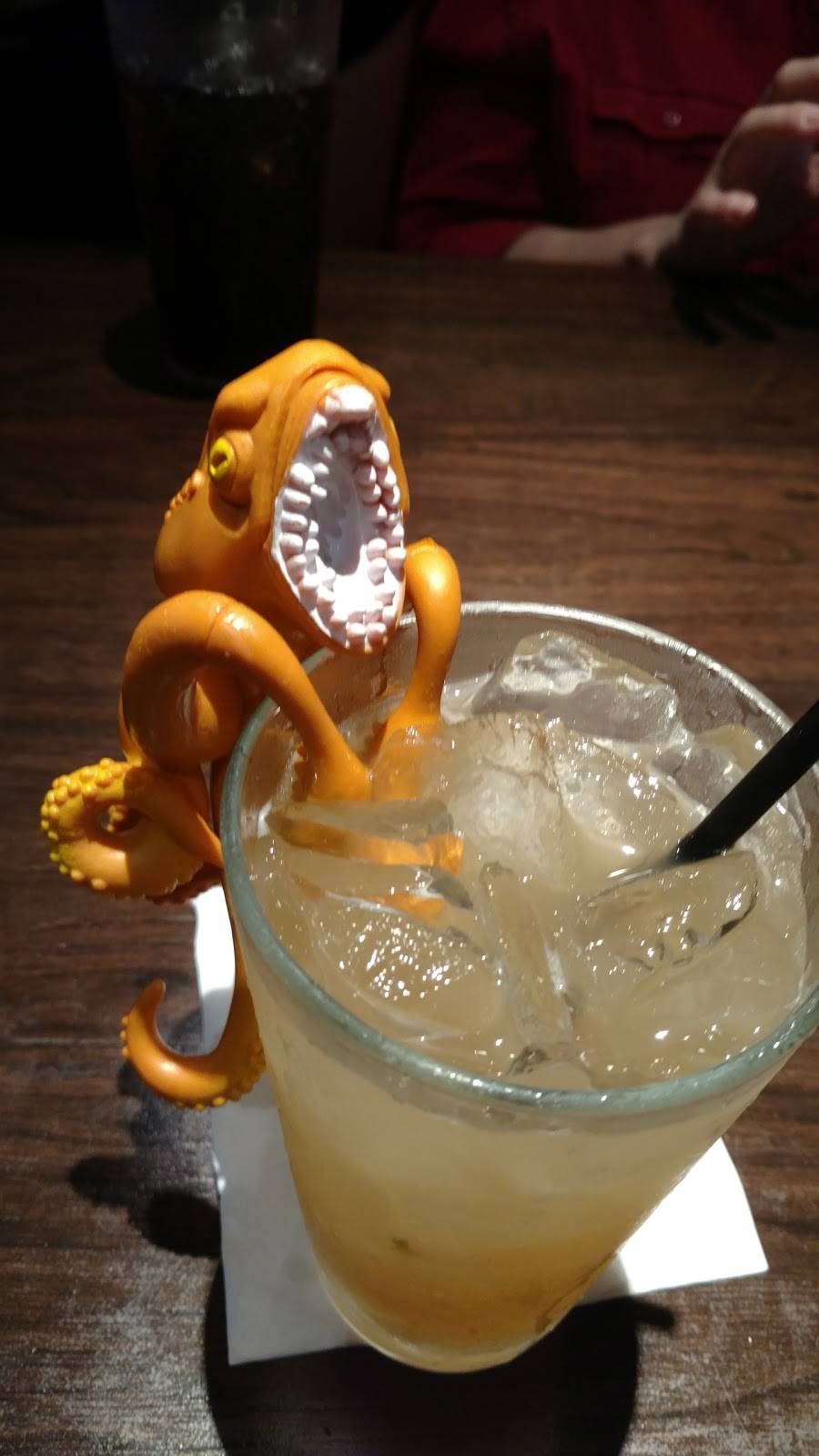 Dave & Busters | restaurant | 21001 N Tatum Blvd Suite 44-1400, Phoenix, AZ 85050, USA | 4805388956 OR +1 480-538-8956