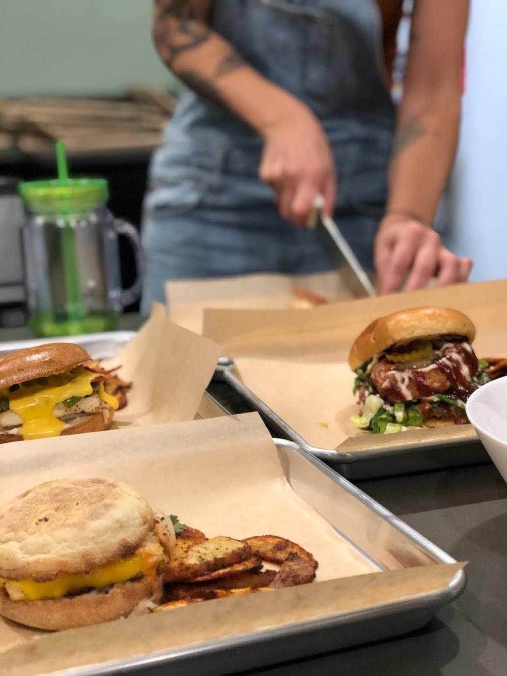 Vegout Bethlehem | restaurant | 1 E Church St, Bethlehem, PA 18018, USA | 6104190126 OR +1 610-419-0126