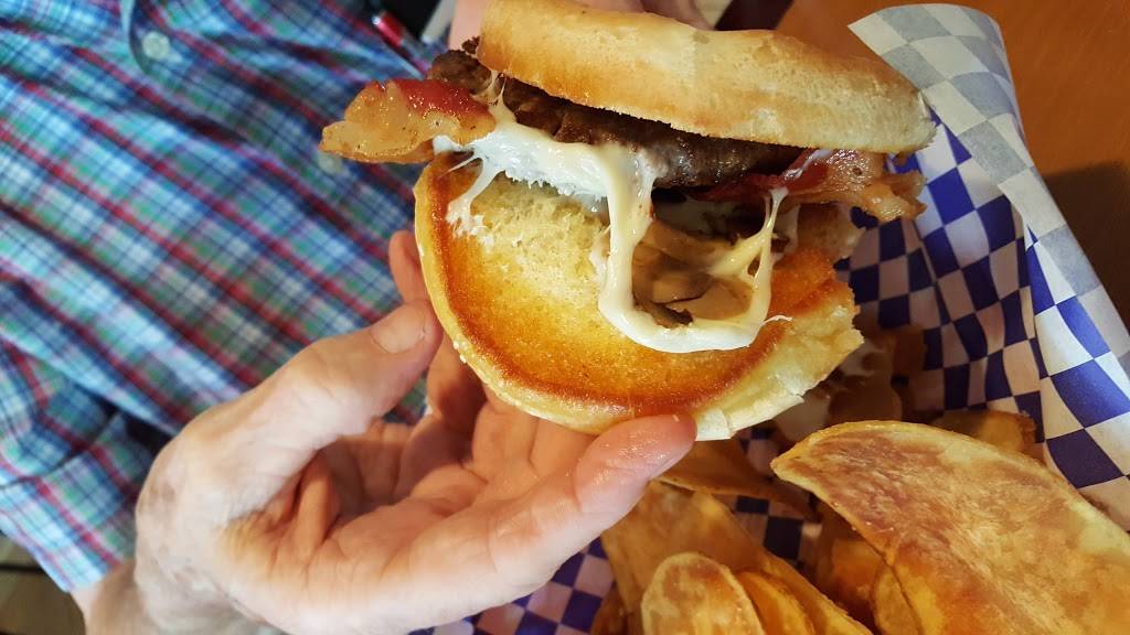 Clays Cafe & Catering | restaurant | 808 W Main St, Hebron, OH 43025, USA | 7409292529 OR +1 740-929-2529