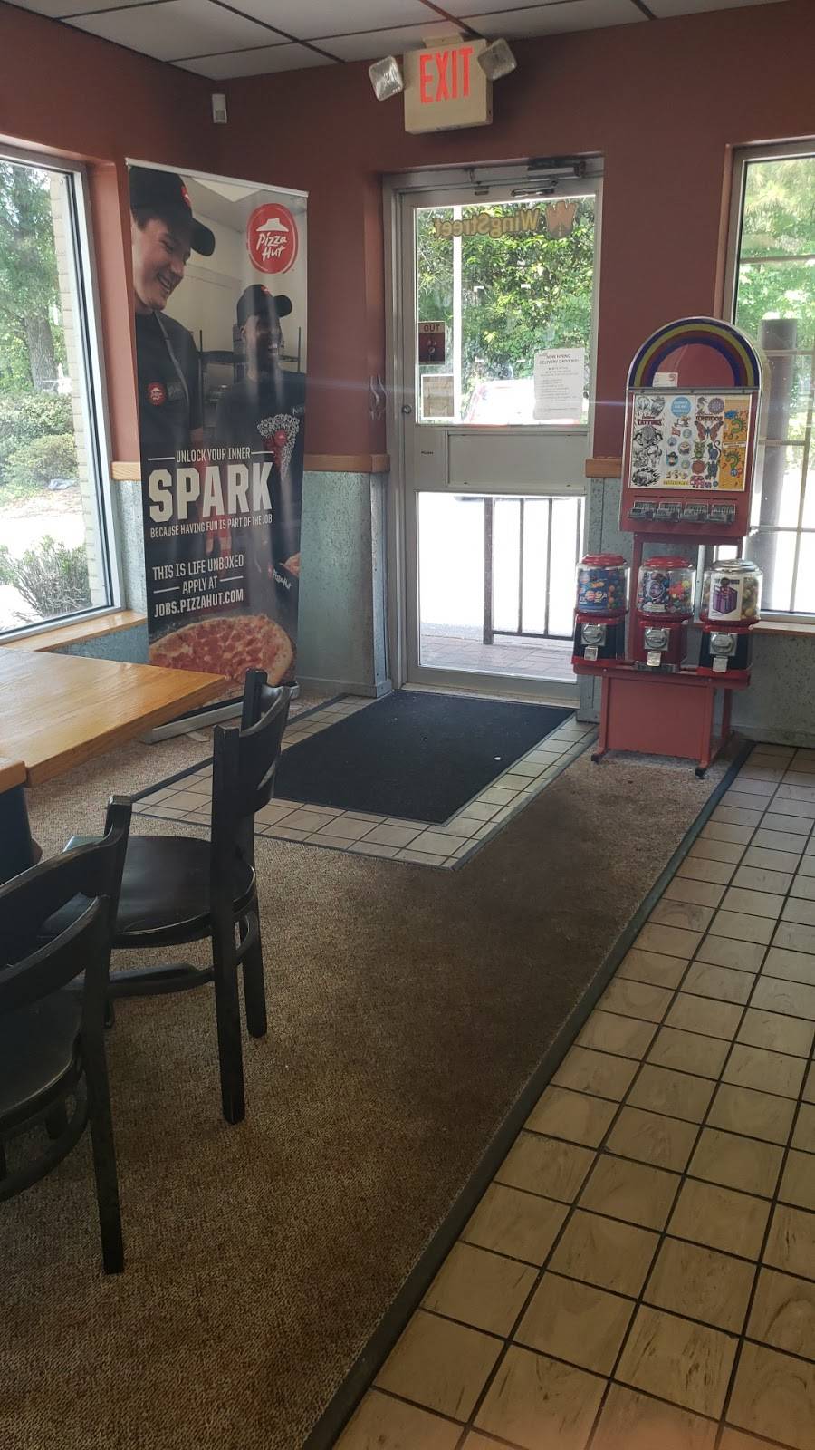 Pizza Hut | meal takeaway | 1828 Bohicket Rd, Johns Island, SC 29455, USA | 8435591700 OR +1 843-559-1700