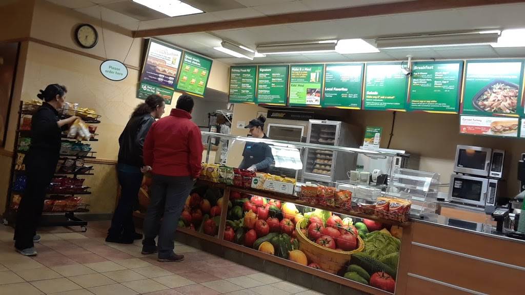 Subway Restaurants | restaurant | 701 W Evelyn Ave, Mountain View, CA 94041, USA | 6509693858 OR +1 650-969-3858