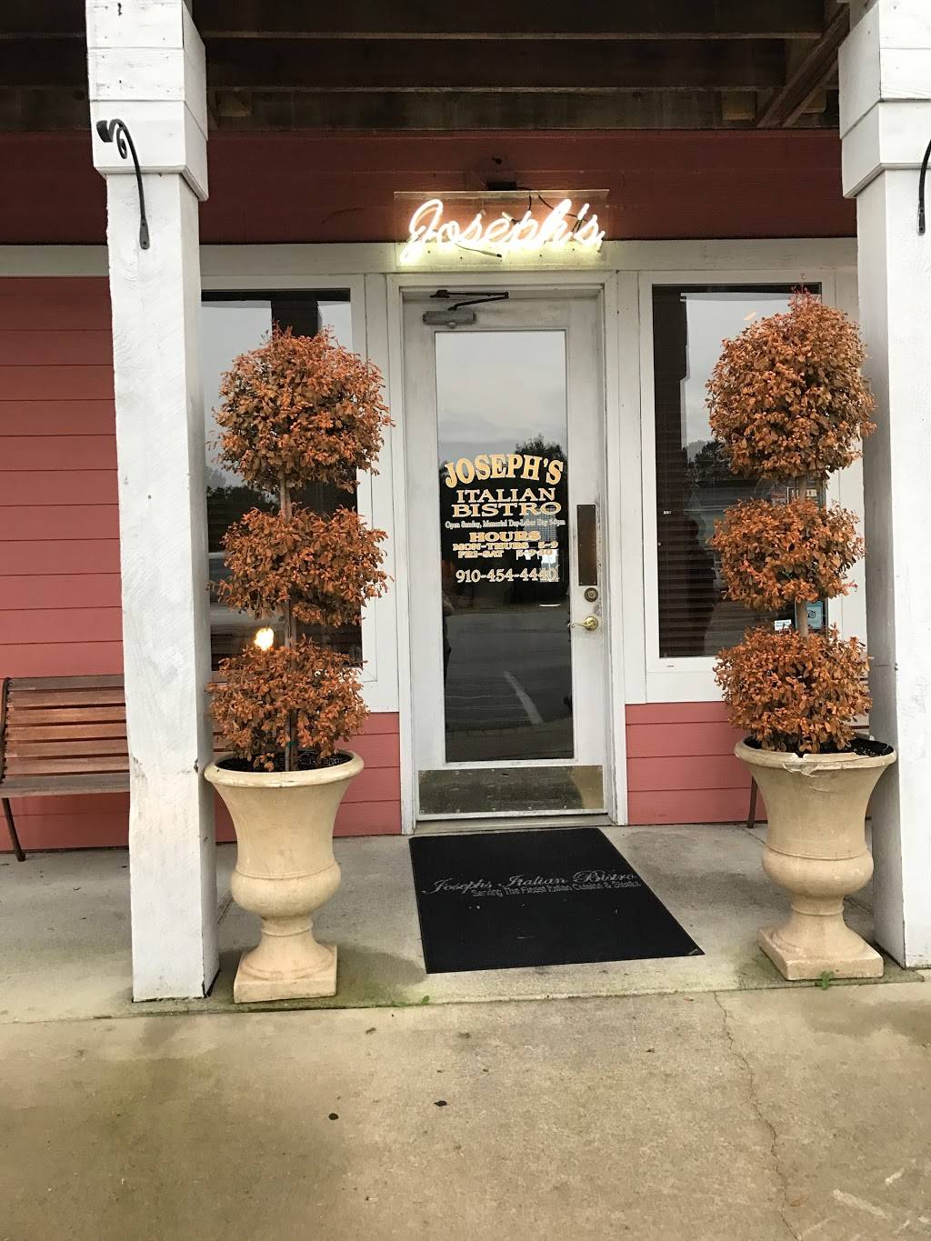 Josephs Italian Bistro & Chop House | restaurant | 5003 OQuinn Blvd SE C, Southport, NC 28461, USA | 9104544440 OR +1 910-454-4440