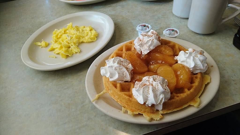 Theos Family Restaurant | restaurant | 11747 13 Mile Rd, Warren, MI 48093, USA | 5869396580 OR +1 586-939-6580