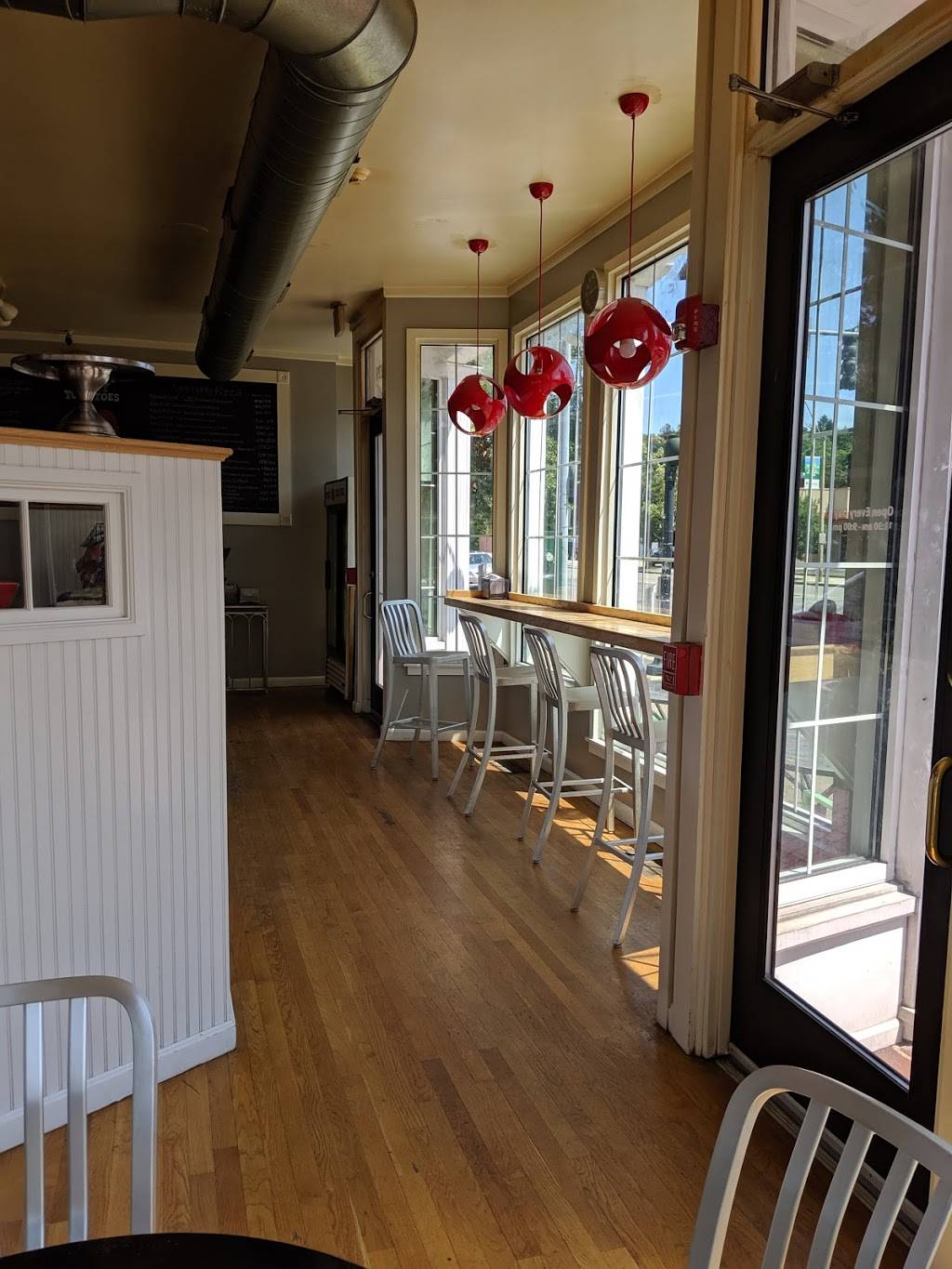 Sweet Tomatoes Pizza | meal takeaway | 1279 Washington St, West Newton, MA 02465, USA | 6176308666 OR +1 617-630-8666