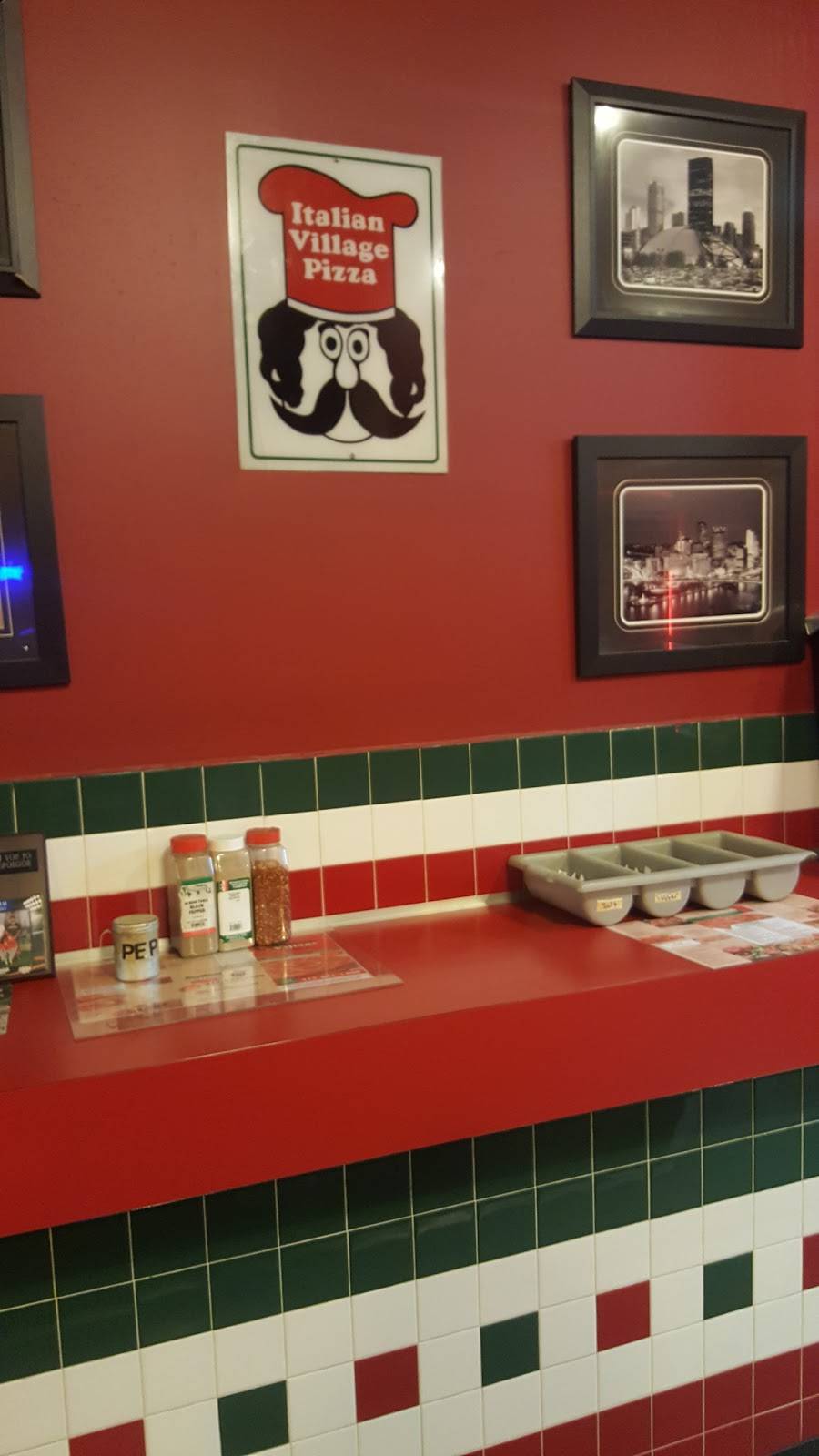 Italian Village Pizza | restaurant | 2713 Brownsville Rd, Pittsburgh, PA 15227, USA | 4128811400 OR +1 412-881-1400