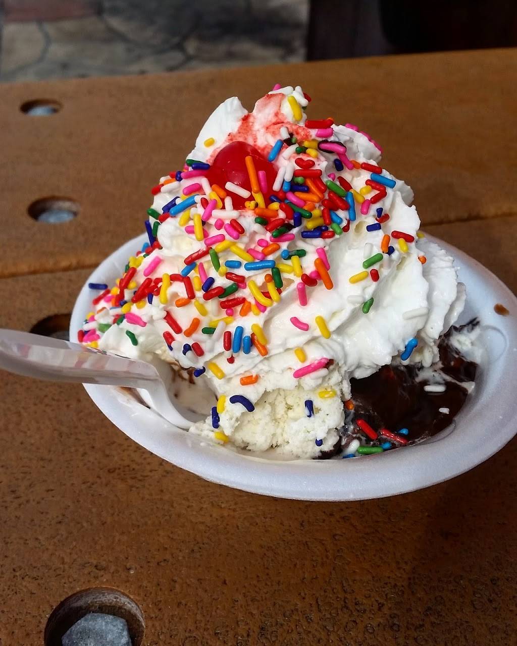 Twistee Treat | meal takeaway | 6900 Gulf Blvd, St. Petersburg, FL 33706, USA | 7273677690 OR +1 727-367-7690