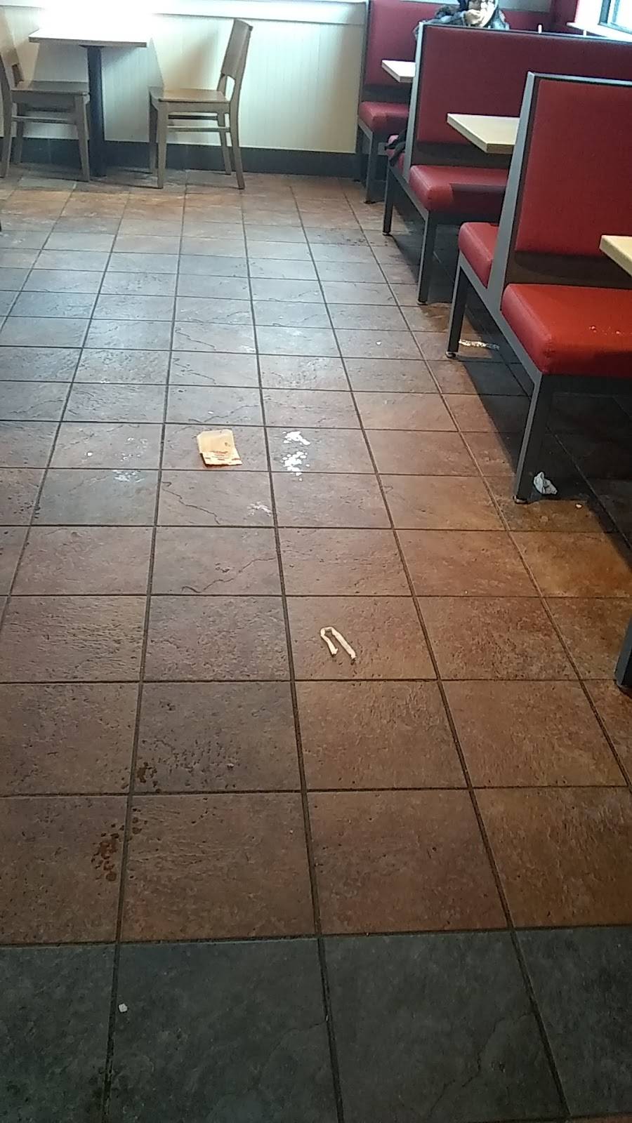 KFC | restaurant | 1000 S Opdyke Rd, Pontiac, MI 48341, USA | 2484560526 OR +1 248-456-0526