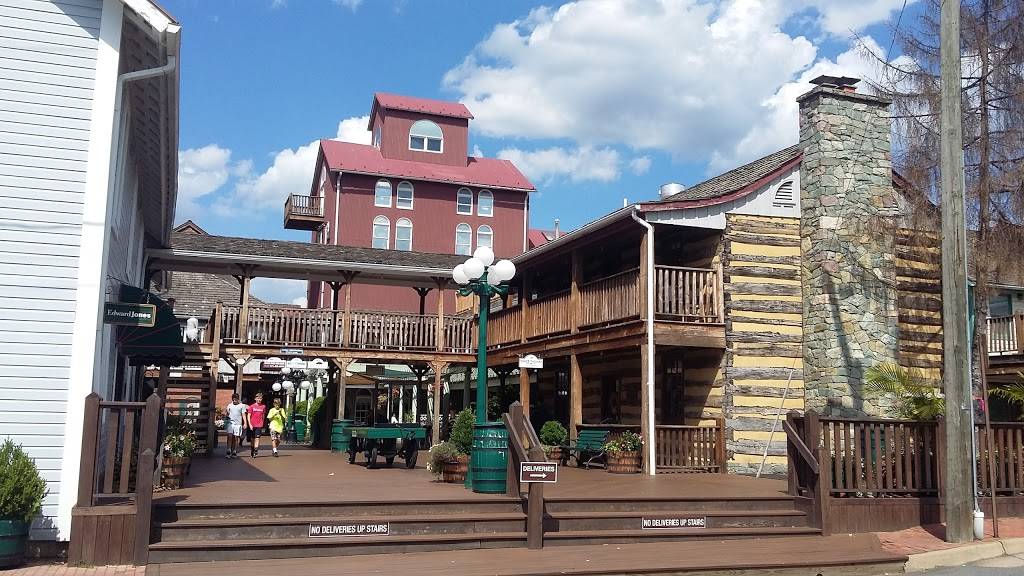 Jasmine Chinese Cuisine and Sushi | restaurant | 110 South St SE, Leesburg, VA 20175, USA | 7037372288 OR +1 703-737-2288