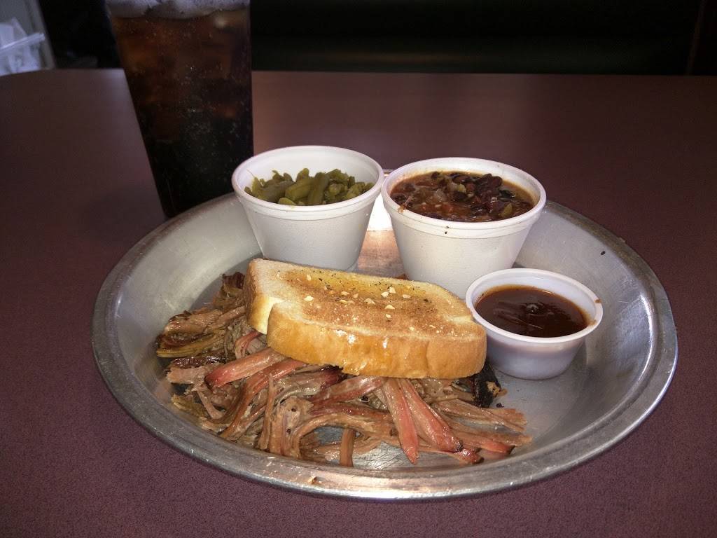 Barnwood Country Kitchen and Smokehouse | restaurant | 3725 W Old US Hwy 441, Mt Dora, FL 32757, USA | 3526304903 OR +1 352-630-4903