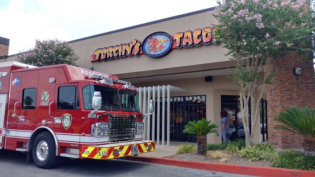 Torchys Tacos | restaurant | 2675 Wilcrest Dr, Houston, TX 77042, USA | 7134874991 OR +1 713-487-4991