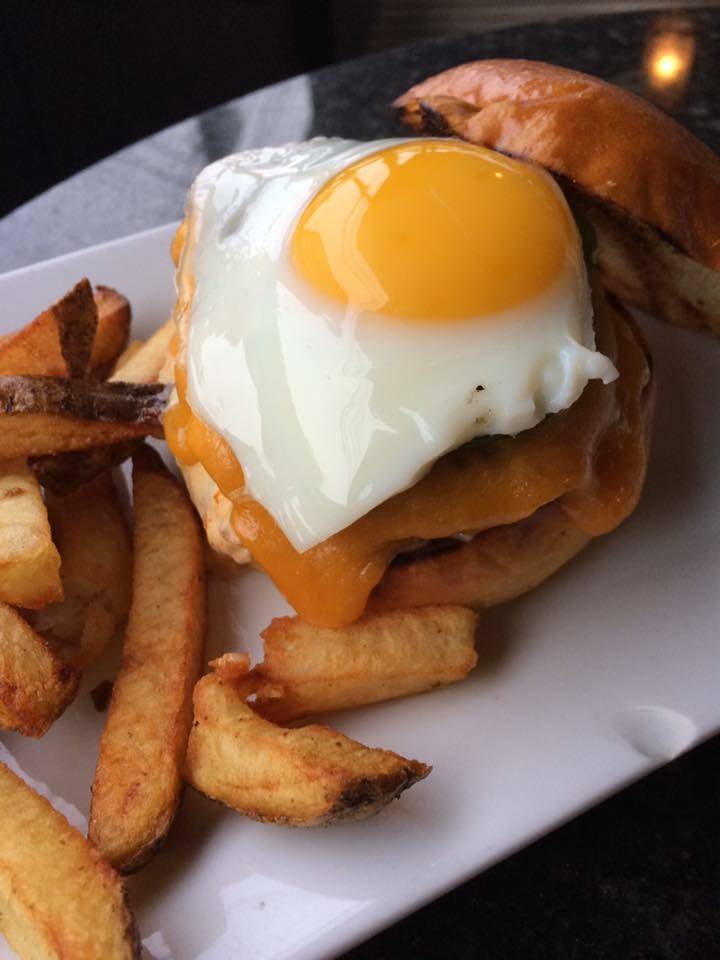 Quips Pub | restaurant | 457 New Holland Ave, Lancaster, PA 17602, USA | 7173973903 OR +1 717-397-3903