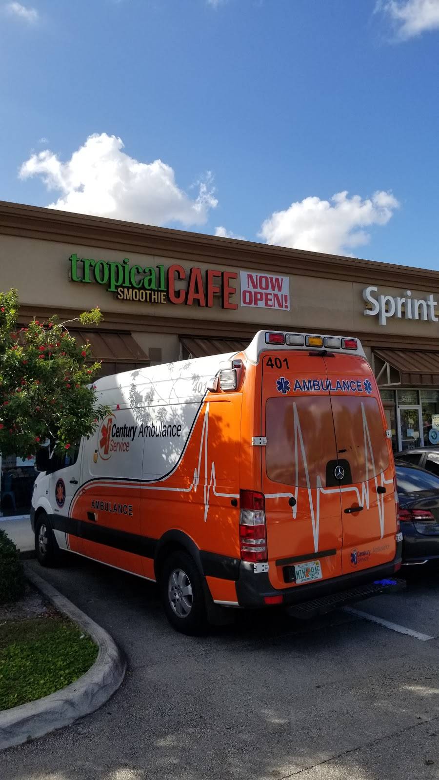 Tropical Smoothie Cafe | restaurant | 5409 N University Dr, Lauderhill, FL 33351, USA | 9545304612 OR +1 954-530-4612