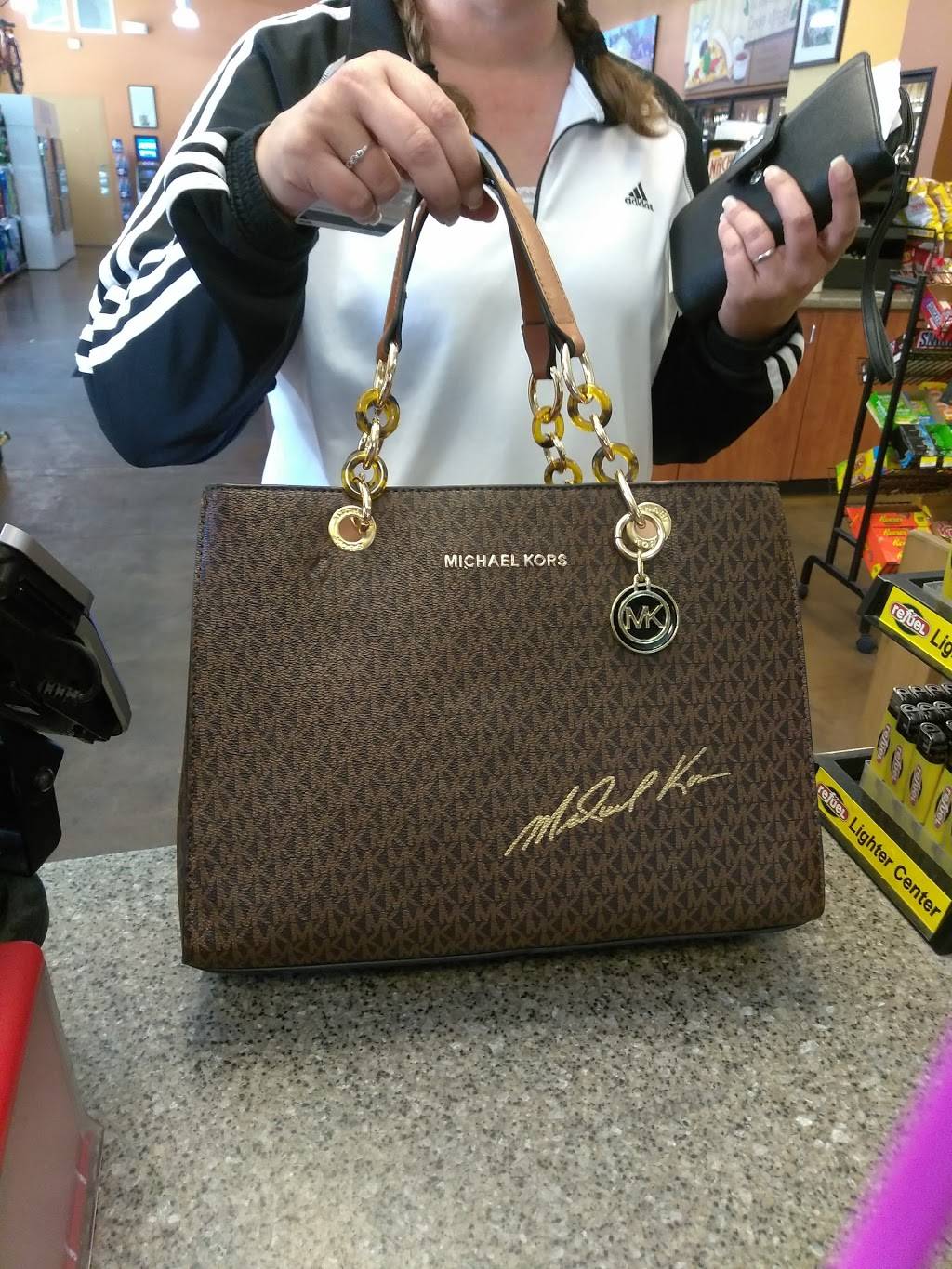 Refuel | restaurant | Venning Rd, Mt Pleasant, SC 29464, USA | 8433884924 OR +1 843-388-4924