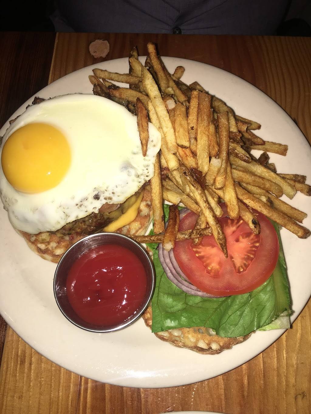 Green Rock Tap & Grill | restaurant | 70 Hudson St, Hoboken, NJ 07030, USA | 2013865600 OR +1 201-386-5600