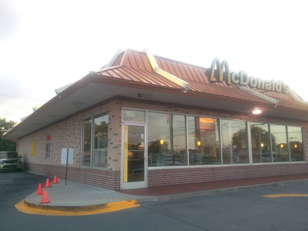 McDonalds | cafe | 4663 W Market St, Greensboro, NC 27407, USA | 3362927837 OR +1 336-292-7837
