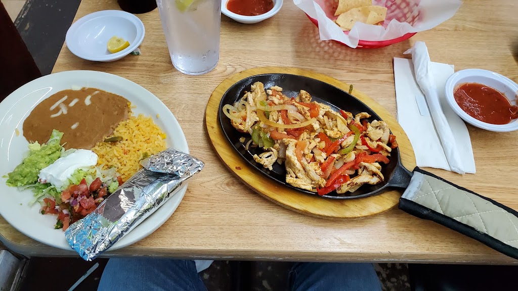 El Ranchito | restaurant | 114 W Washington St, Camden, AR 71701, USA | 8704547088 OR +1 870-454-7088