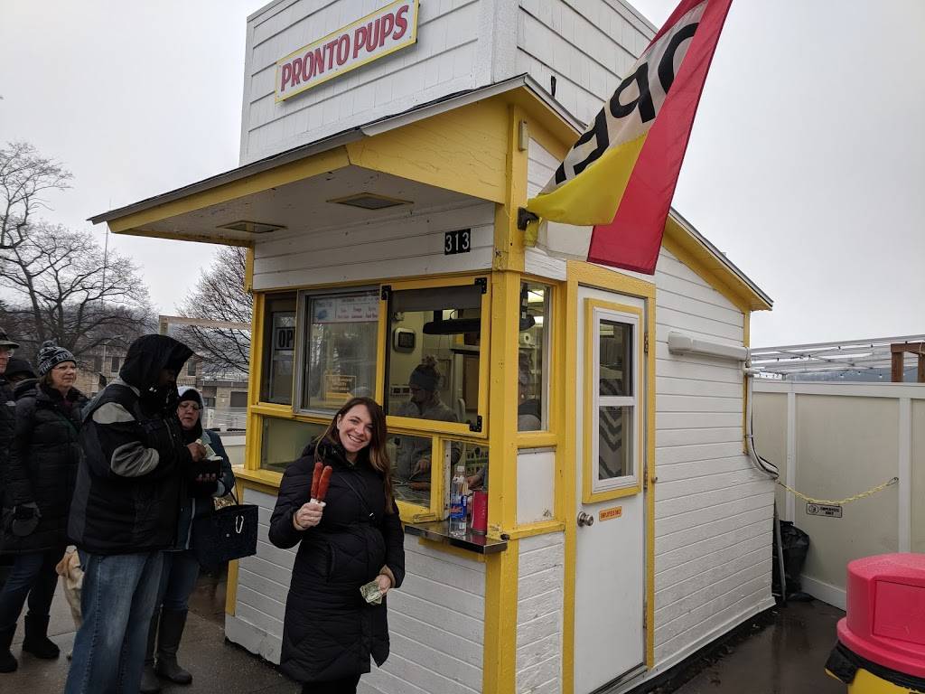 Pronto Pup | meal takeaway | 313 S Harbor Dr, Grand Haven, MI 49417, USA | 6165023583 OR +1 616-502-3583
