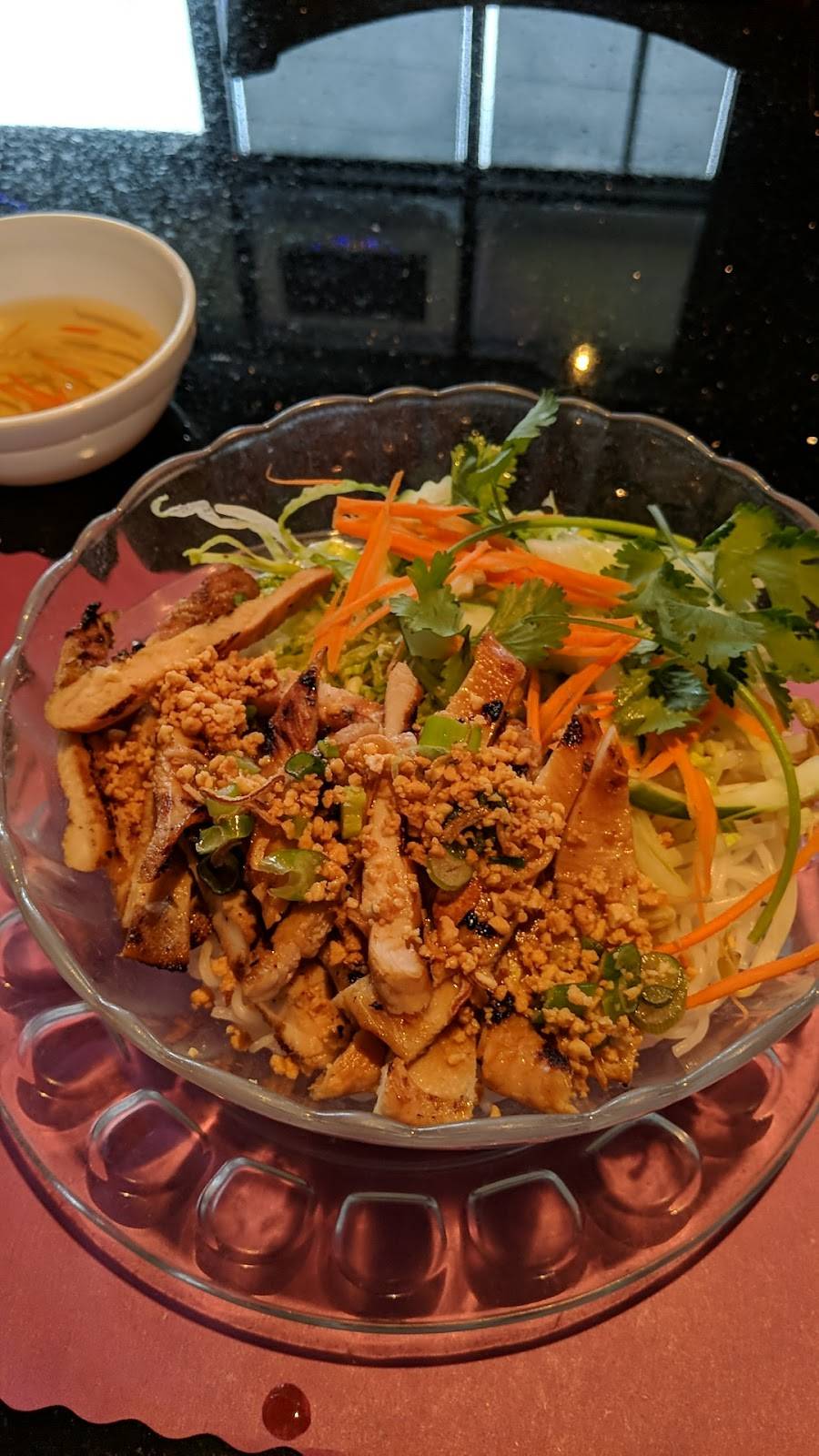 Saigon Flavors | restaurant | 3573 Aloma Ave, Oviedo, FL 32765, USA | 4079518818 OR +1 407-951-8818