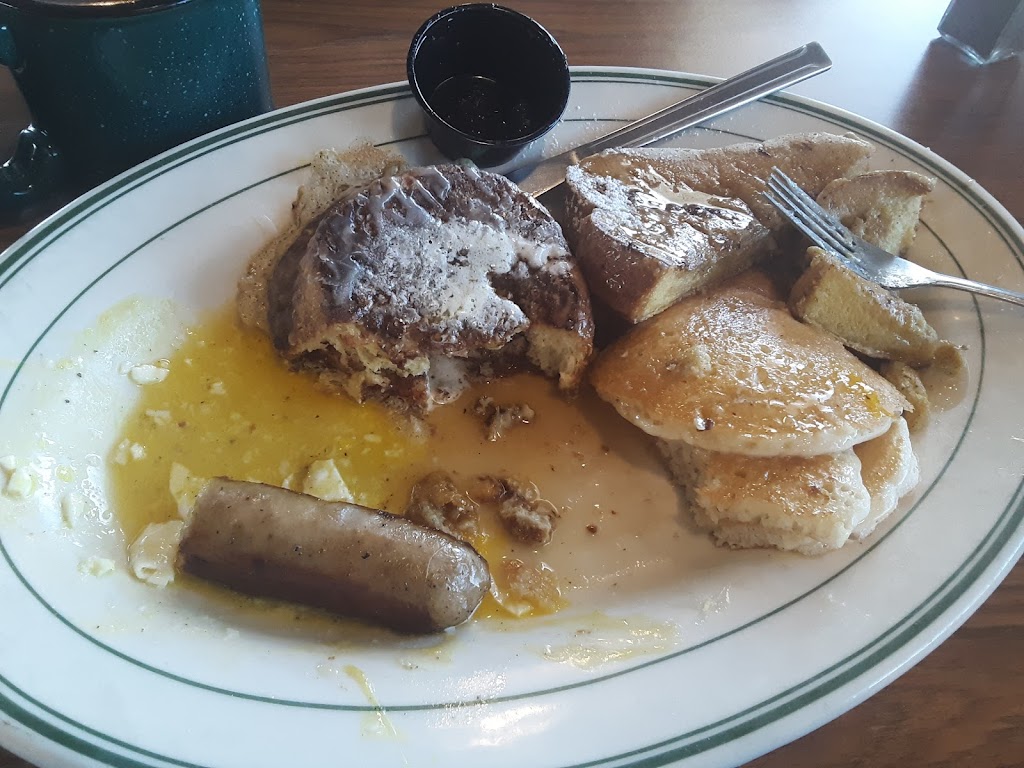 Lumberjacks Restaurant - Susanville | restaurant | 2795 Main St, Susanville, CA 96130, USA | 5302521115 OR +1 530-252-1115