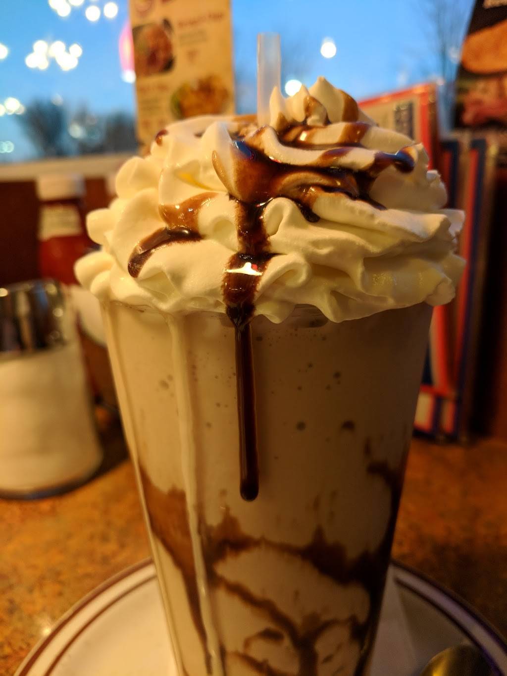 Kerby Koney Island | restaurant | 9855 Village Pl Blvd, Brighton, MI 48116, USA | 8102274300 OR +1 810-227-4300