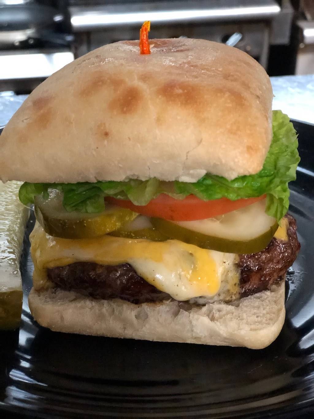 Triple Play Sports Bar and Grille | restaurant | 16 Straits Turnpike, Watertown, CT 06795, USA | 8604172877 OR +1 860-417-2877