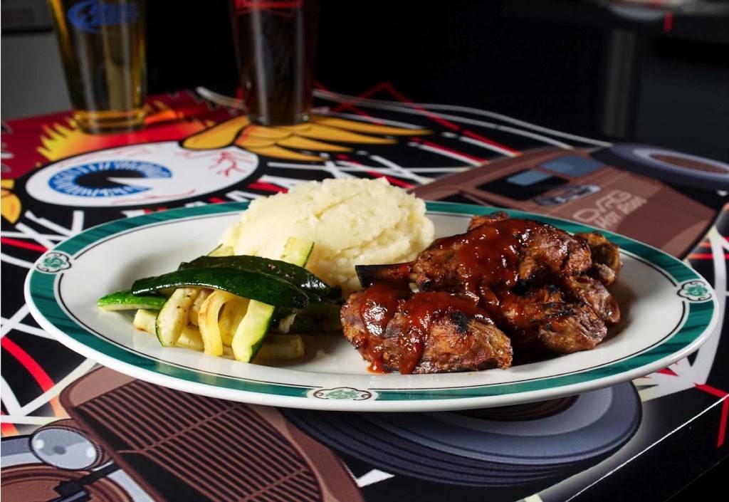 Beacon Street Bar & Grill | restaurant | 2 Beacon St, Framingham, MA 01701, USA | 5086208888 OR +1 508-620-8888