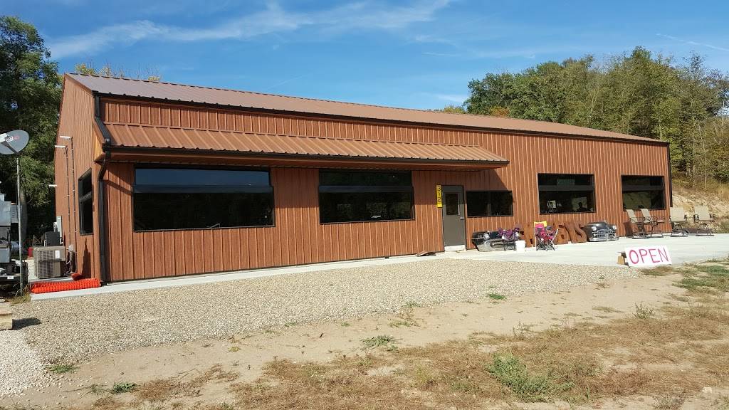 Smokey’s Grille | restaurant | 22392 255th St, Delhi, IA 52223, USA | 5639222076 OR +1 563-922-2076