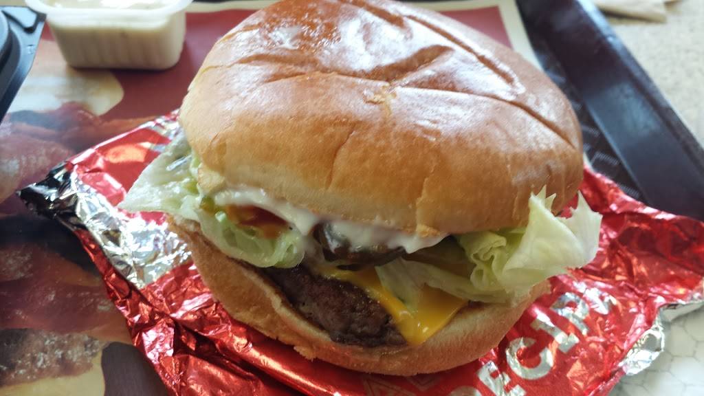 Wendys | restaurant | 57 Carothers Rd, Newport, KY 41071, USA | 8594914103 OR +1 859-491-4103