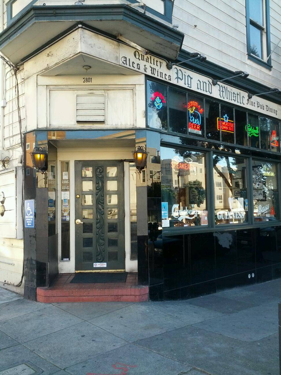 The Pig and Whistle | restaurant | 2801 Geary Blvd, San Francisco, CA 94118, USA | 4158854779 OR +1 415-885-4779