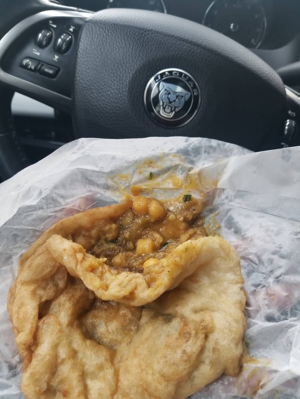 De Hot Pot | restaurant | 1127 Washington Ave, Brooklyn, NY 11225, USA | 3472401180 OR +1 347-240-1180