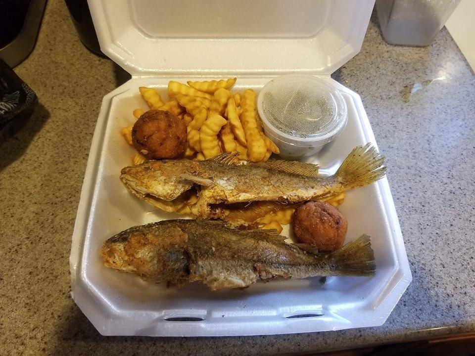 The Colonial Trail Seafood Market | restaurant | 580 Colonial Trail E, Surry, VA 23883, USA | 7572940580 OR +1 757-294-0580
