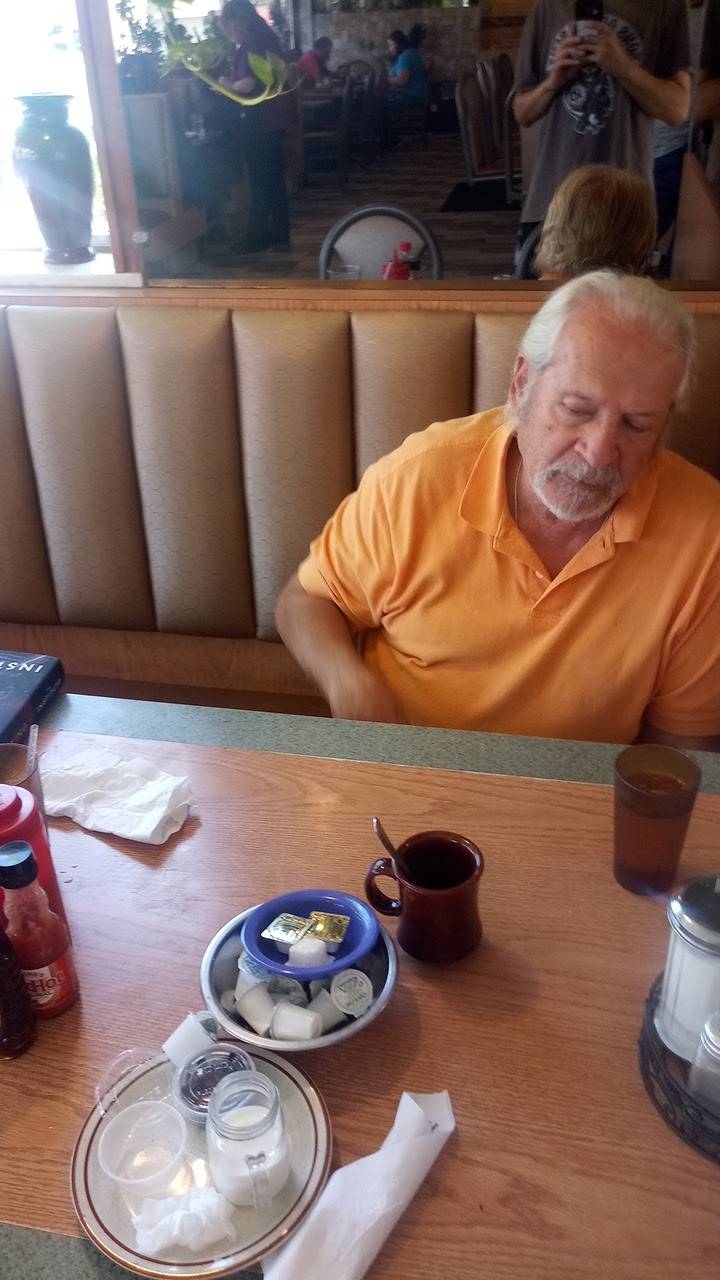 Telegraph Grill | restaurant | 8445 N Telegraph Rd, Dearborn Heights, MI 48127, USA | 3132781188 OR +1 313-278-1188