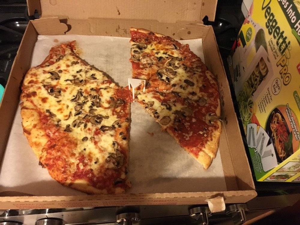 Tonys Pizzeria | restaurant | 3680 Harlem Rd, Buffalo, NY 14215, USA | 7168331700 OR +1 716-833-1700