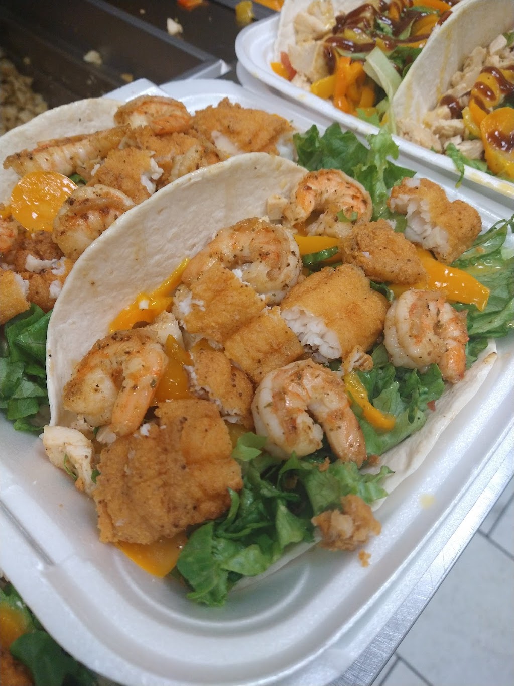 theBESTdamnsalad | restaurant | 13710 W Nine Mile Rd, Oak Park, MI 48237, USA | 3139702780 OR +1 313-970-2780