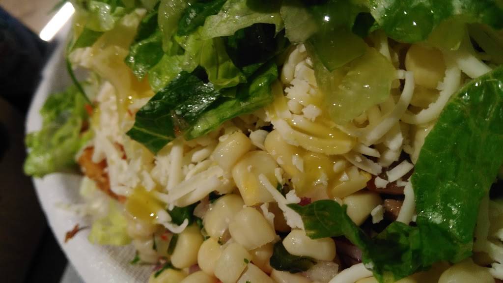Chipotle Mexican Grill | restaurant | 139 N Milwaukee Ave, Libertyville, IL 60048, USA | 8479324646 OR +1 847-932-4646